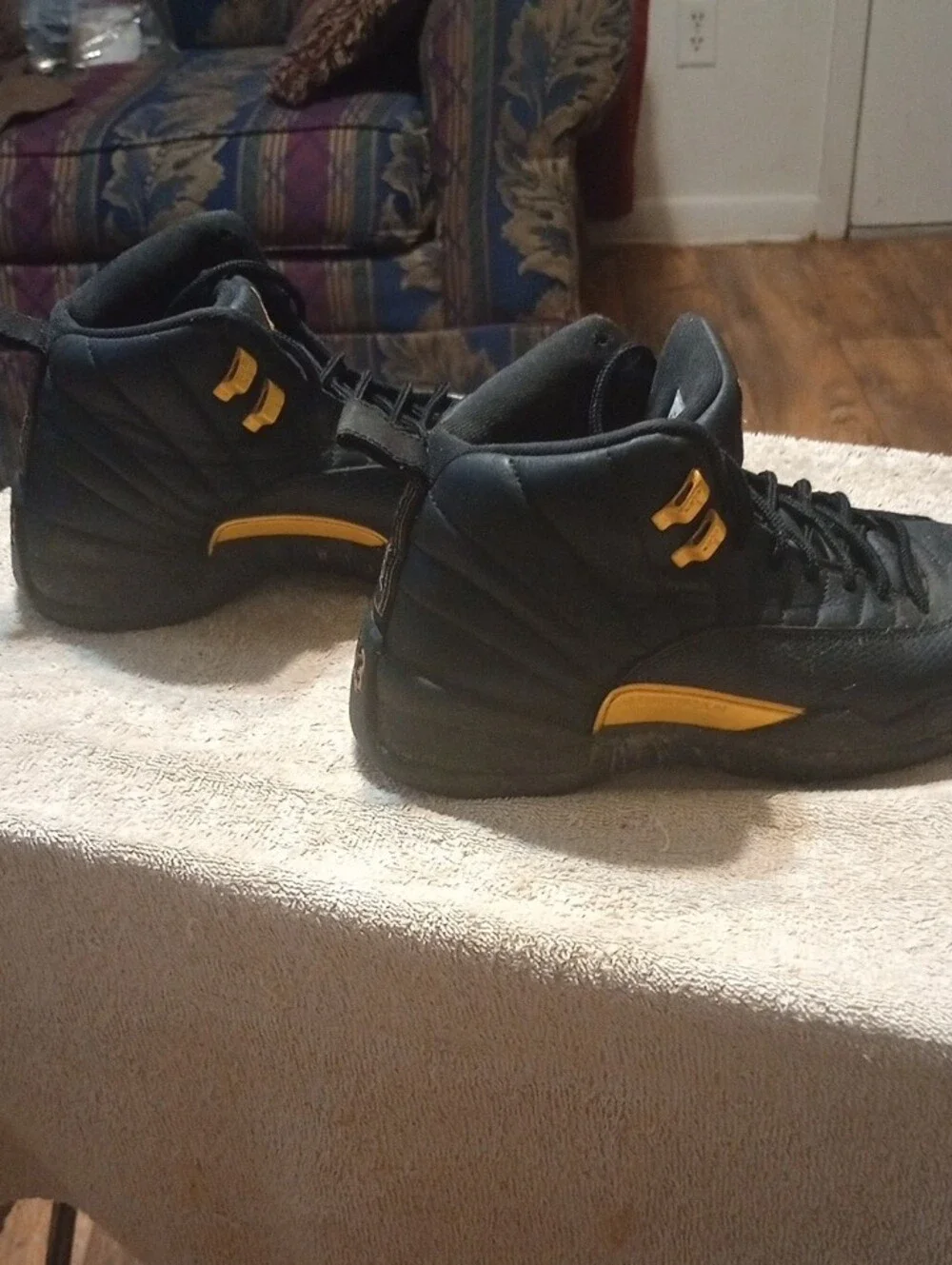 Jordan Men’s Black and Gold Retro High-Top Basketball Sneakers